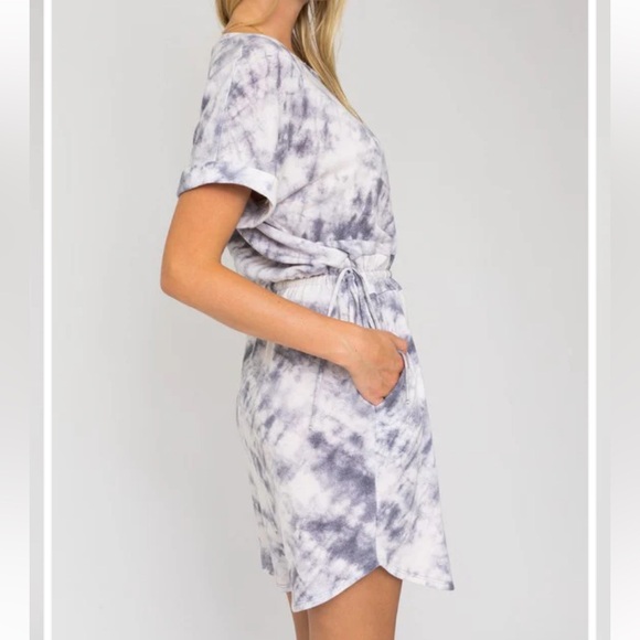 Gilli brand- SHORT DOLMAN, ROLL UP SLEEVE, SIDE TIE WAIST DRESS (new with tags) - Picture 8 of 8